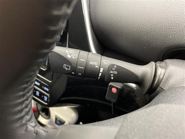 Toyota PRIUS 2018 7022657-5