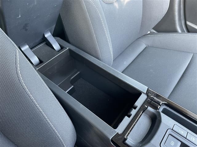 Toyota PRIUS 2023 7022677-6