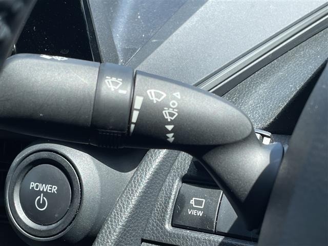 Toyota PRIUS 2023 7022677-8
