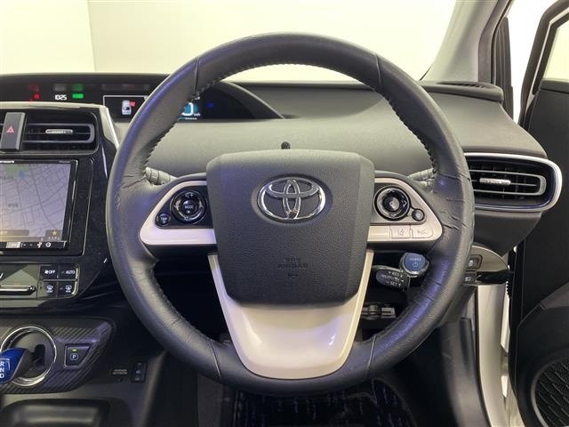 Toyota PRIUS 2017 7022681-1
