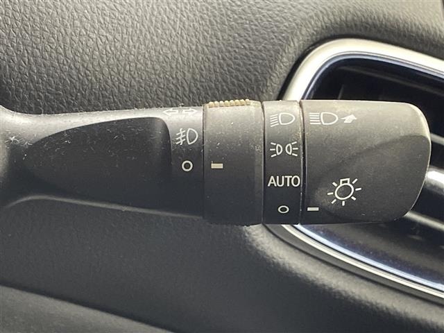 Toyota PRIUS 2017 7022681-2