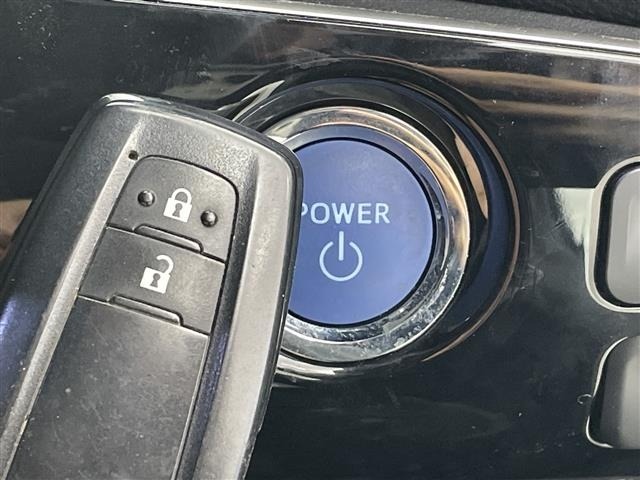 Toyota PRIUS 2017 7022681-4