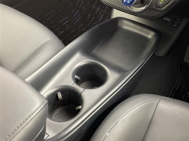 Toyota PRIUS 2017 7022681-9