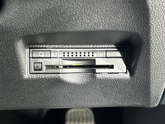 Toyota PRIUS 2016 7022684-17
