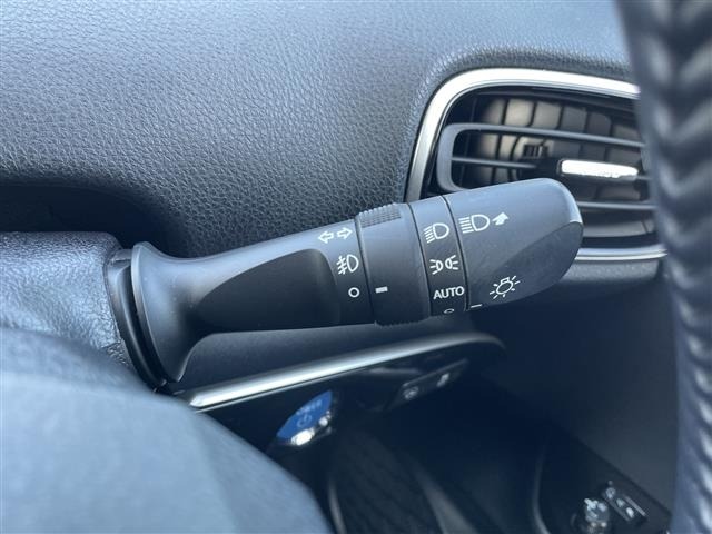 Toyota PRIUS 2019 7022696-10