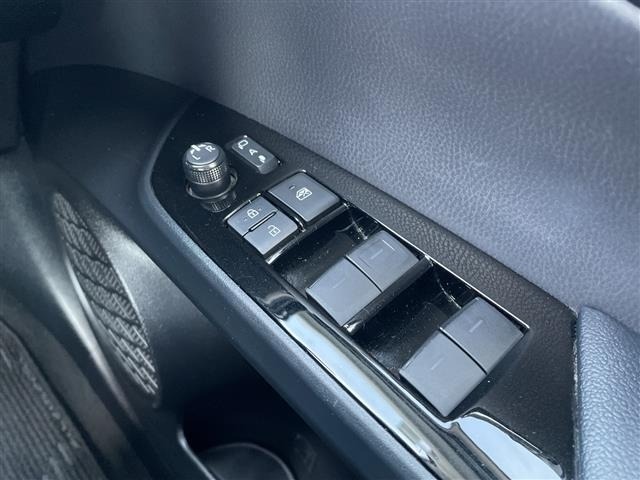 Toyota PRIUS 2019 7022696-22