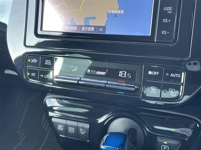 Toyota PRIUS 2019 7022696-4