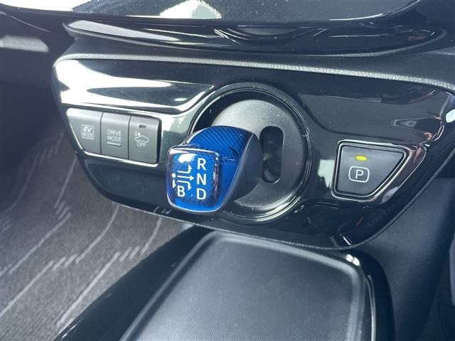 Toyota PRIUS 2019 7022696-6