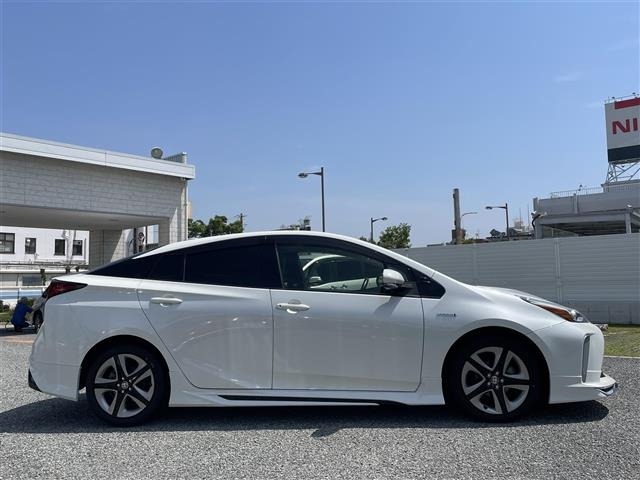 Toyota PRIUS 2019 7022697-18
