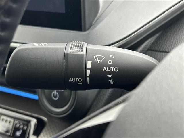 Toyota PRIUS 2023 7022707-20