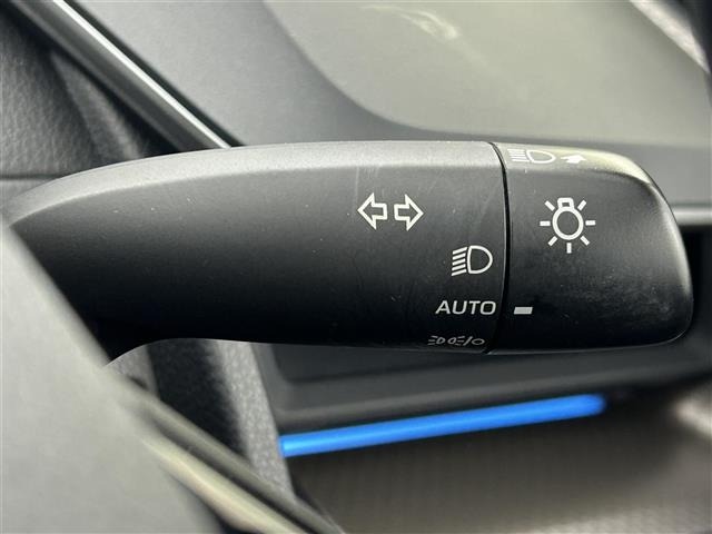 Toyota PRIUS 2023 7022707-22