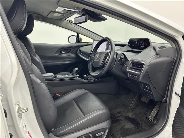 Toyota PRIUS 2023 7022707-23