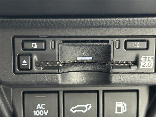 Toyota PRIUS 2023 7022707-7