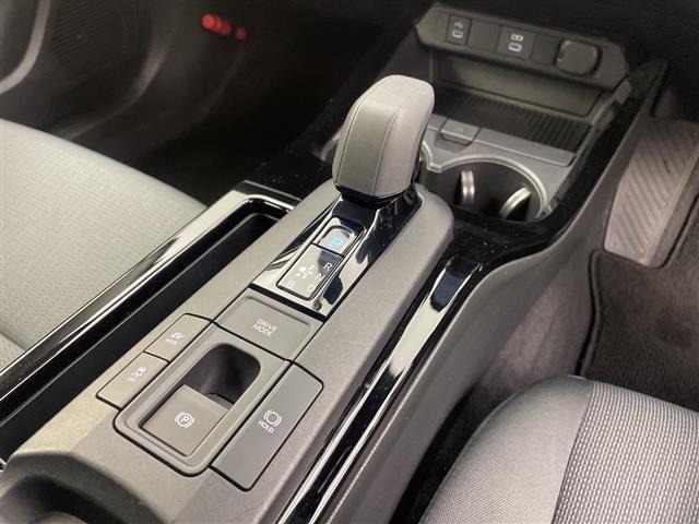 Toyota PRIUS 2023 7022708-4