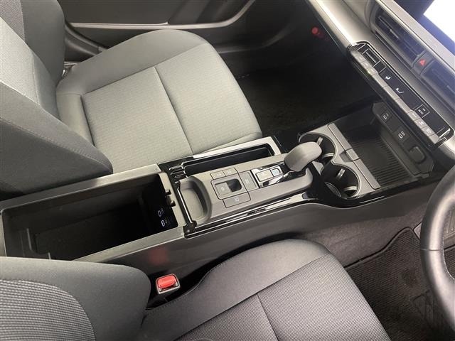 Toyota PRIUS 2023 7022708-6