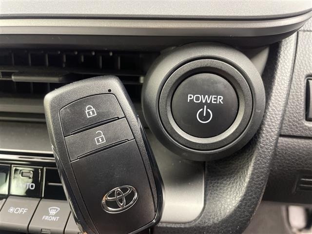 Toyota PRIUS 2023 7022708-8