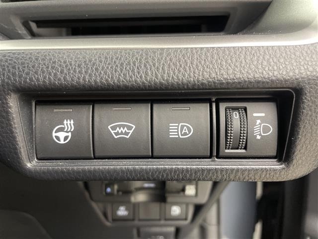 Toyota PRIUS 2023 7022708-9
