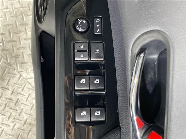 Toyota PRIUS 2017 7022713-4