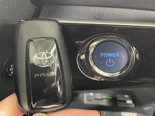 Toyota PRIUS 2016 7022714-1