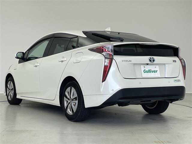 Toyota PRIUS 2018 7022750-13