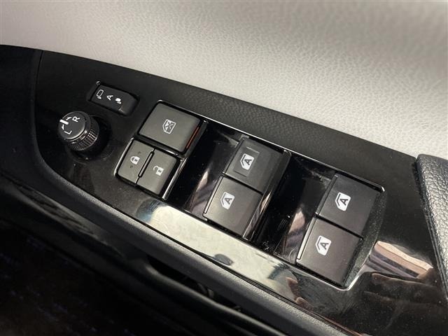 Toyota PRIUS 2018 7022750-20