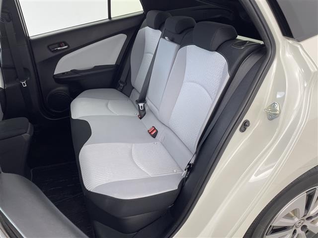 Toyota PRIUS 2018 7022750-6