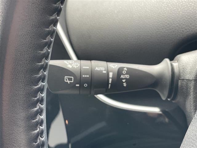Toyota PRIUS 2018 7022753-10