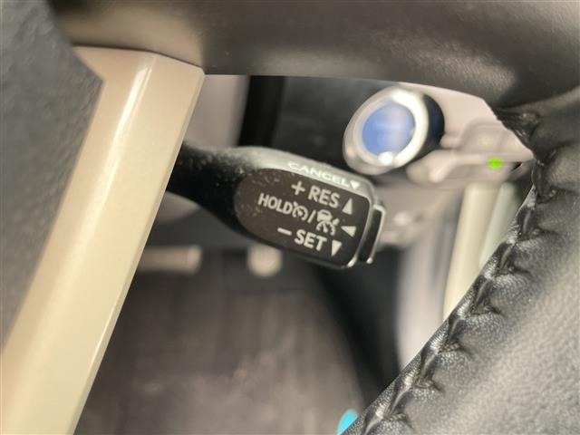 Toyota PRIUS 2018 7022753-12