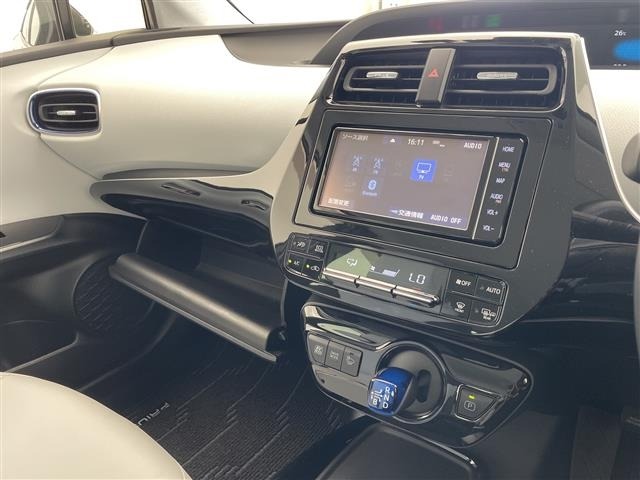 Toyota PRIUS 2019 7022788-12