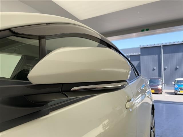 Toyota PRIUS 2016 7022790-17