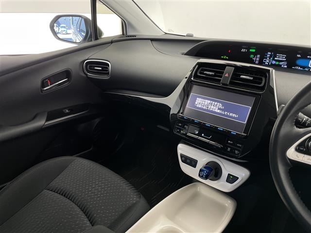 Toyota PRIUS 2016 7022790-4