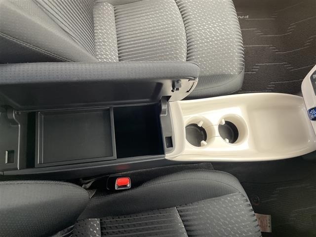 Toyota PRIUS 2016 7022790-6