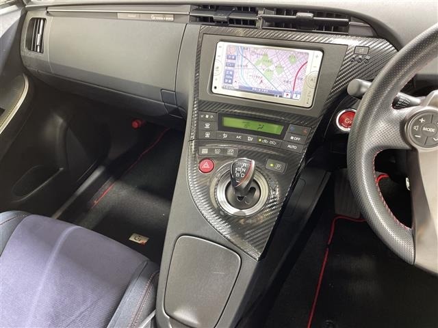 Toyota PRIUS 2013 7022798-7
