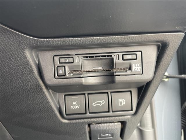 Toyota PRIUS 2023 7022812-10