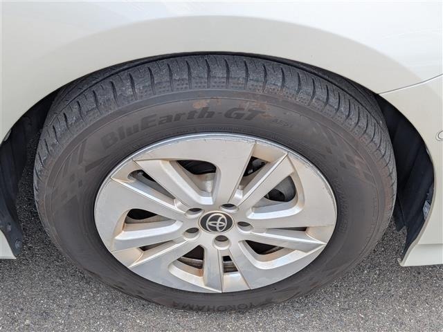Toyota PRIUS 2017 7022813-8