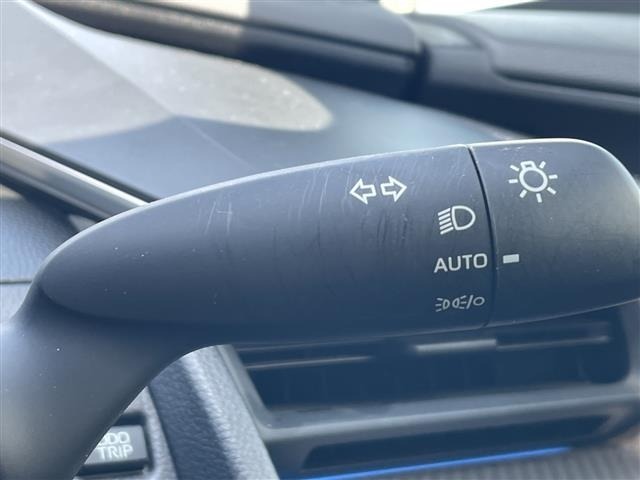 Toyota PRIUS 2024 7022821-11