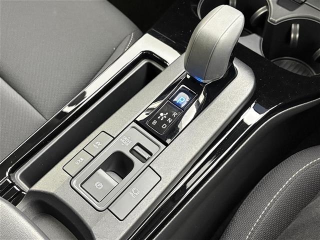 Toyota PRIUS 2023 7022832-11