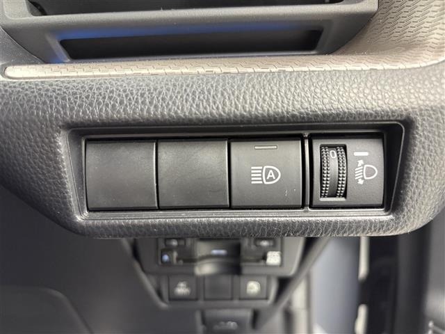 Toyota PRIUS 2023 7022832-3