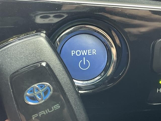 Toyota PRIUS 2017 7022839-12