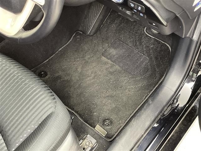 Toyota PRIUS 2017 7022839-6