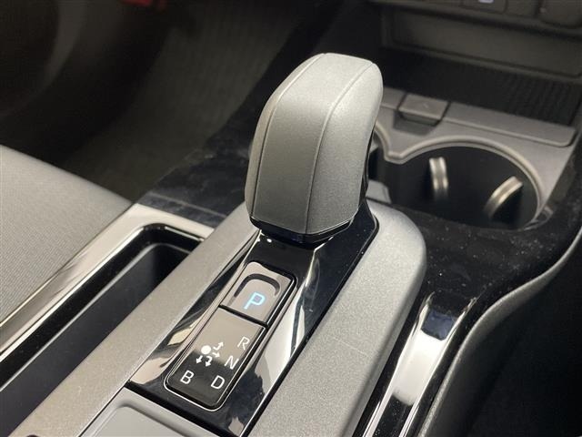 Toyota PRIUS 2024 7022846-8