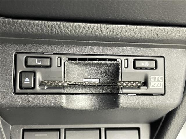 Toyota PRIUS 2023 7022854-22