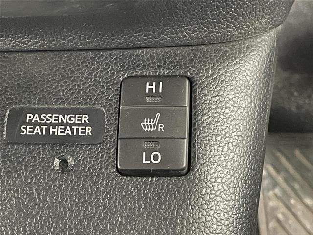 Toyota PRIUS 2017 7022855-21