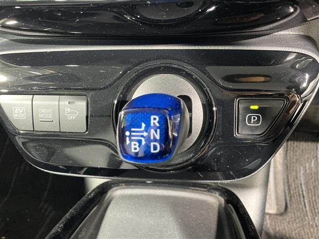 Toyota PRIUS 2019 7022857-22