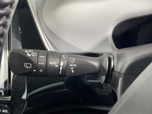 Toyota PRIUS 2019 7022857-7