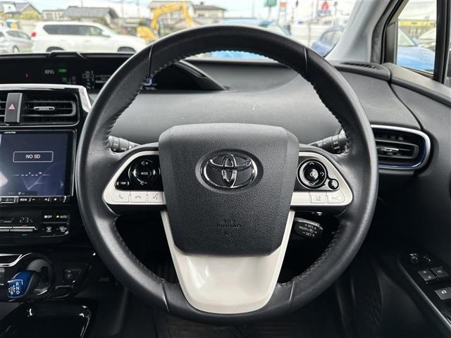 Toyota PRIUS 2016 7022858-6