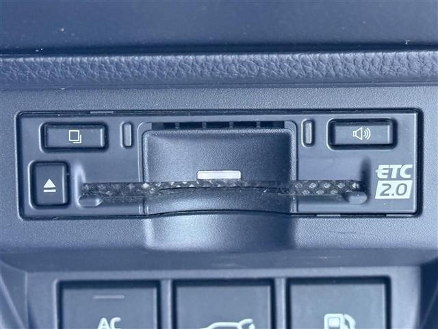 Toyota PRIUS 2023 7022898-10