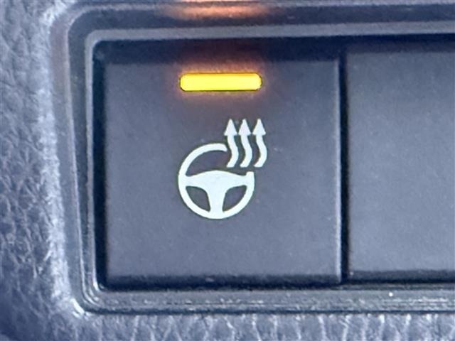 Toyota PRIUS 2023 7022898-12
