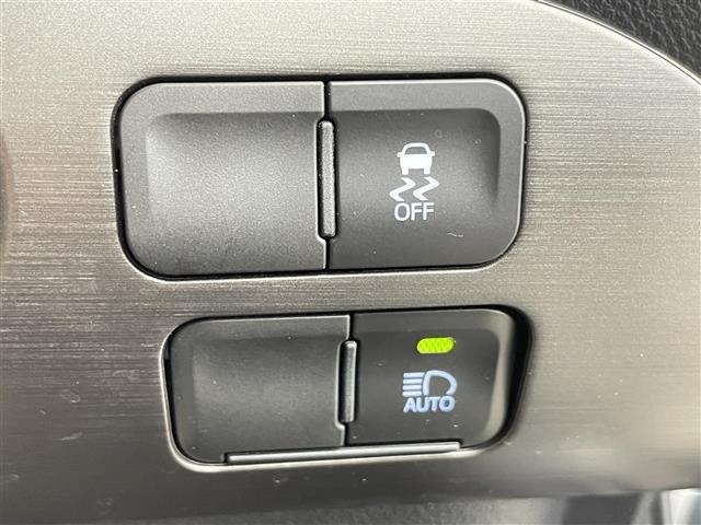 Toyota PRIUS 2022 7022908-5