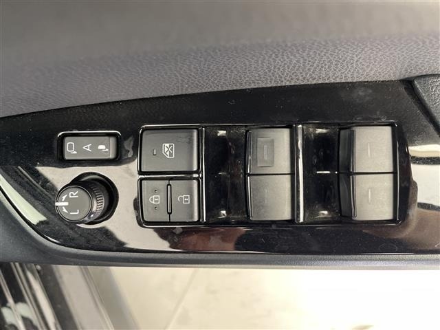 Toyota PRIUS 2019 7022909-4